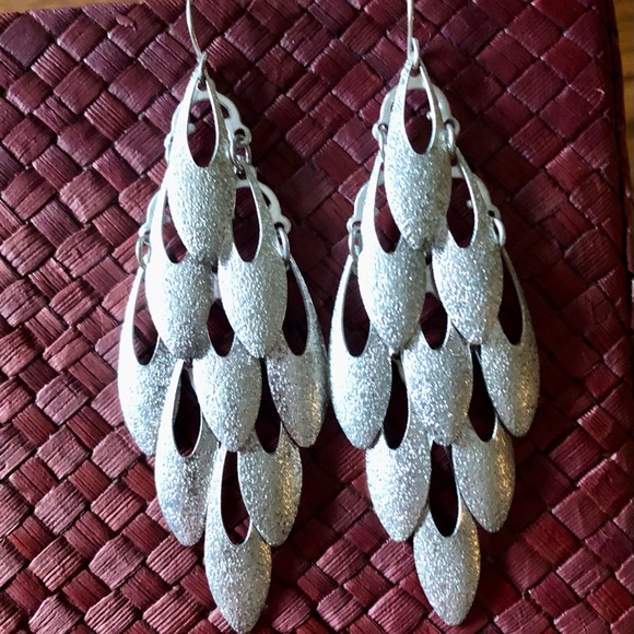 Textured Silver Chandelier Earrings | Luxe
Statement EUC - Picture 4 of 5